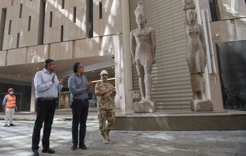 المتحف المصري الكبير يزيح الستار اليوم أمام أمين منظمة الصحة العالمية عن تمثالين ملكيين عادا من معرض المدن الغارقة