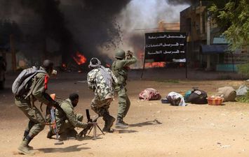 مقتل جنديين فرنسيين في هجوم بعبوة ناسفة في مالي