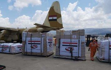 طائرات مساعدات مصر  إلى لبنان