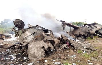تحطم طائرة عسكرية نيجيرية ووفاة 6 (فيديو)