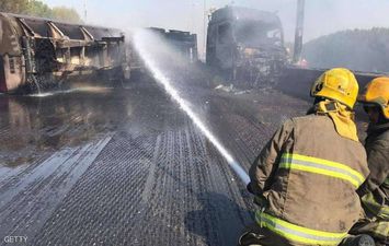حريق في صهريج وقود بالكويت 