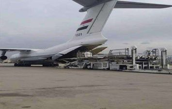 طائرات مساعدة مصر إلى لبنان