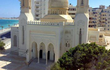 مسجد سيدي العوام بمطروح يرجع تاريخة للملك فؤاد الأول عام 1917 