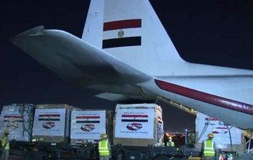 وصول طائرتي مساعدات إضافيتين من الجسر الجوي الإغاثي المصري إلى لبنان