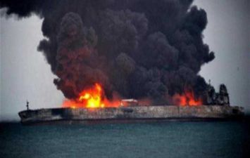 البحرية: السيطرة على حريق ناقلة نفط قبالة سواحل سريلانكا