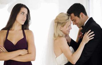  حقوق الزوجة الاولى عند زواج زوجها بأخرى