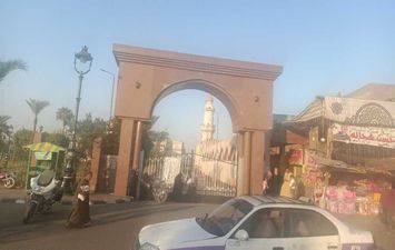 غلق أبواب مسجد سيدي عبدالرحيم القنائي في المولد النبوي الشريف 