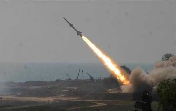 طيران التحالف يقصف ثكنات عسكرية  ومنصات صواريخ للحوثيين