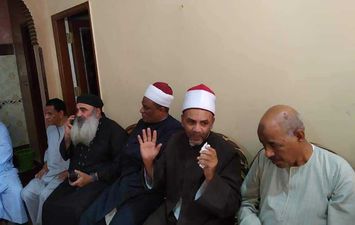 راعي كنيسة يشهد افتتاح مسجد في قنا