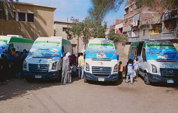 ضمن مبادرة &quot;حياة كريمة&quot;.. صحة المنيا تقدم الخدمات الطبية لـ 1480 مواطن خلال قافلة بقرية نزلة البدرمان بمركز ديرمواس