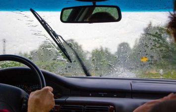 ارشادات قيادة السيارات اثناء الأمطار