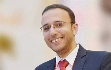 الدكتور محمد ابو طالب مدير مستشفى النجيلة المركزي 