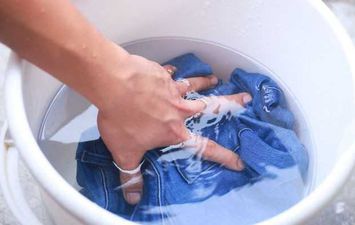 الطريقة الصحيحة لغسل الجينز