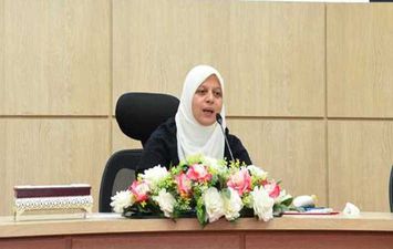 نائب محافظ مطروح الدكتورة دينا عثمان