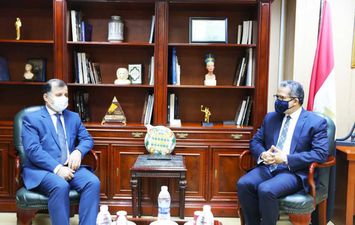 وزير السياحة يستقبل سفير دولة طاجيكستان بالقاهرة