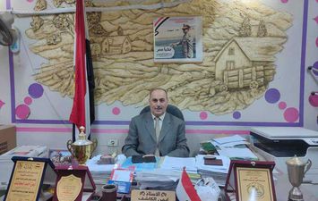 أيمن الكاشف، مدير إدارة ناصر التعليمية ببني سويف 