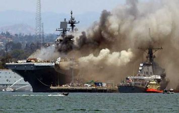 انفجار سفينة في ميناء جدة السعودي على البحر الأحمر