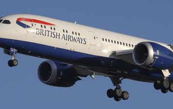   هولندا تفرض حظرا على الرحلات الجوية من بريطانيا