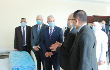 رئيس جامعة المنوفية يفتتح المستشفى الرئيسي لعلاج الأورام في 4 محافظات 