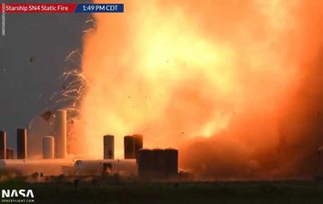 لحظة انفجار صاروخ فضائي لشركة سبيس إكس بعد دقائق من إطلاقه (فيديو)