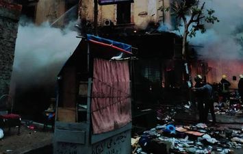حريق سوق التوفيقية بالقاهرة