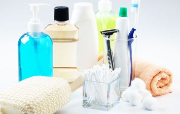 أدوات العناية بالنظافة الشخصية