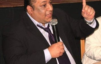 الدكتور احمد عزت يفوز بجائزة احسان عبد القدوس فى النقد الادبى