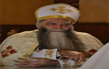 القمص رويس يعقوب كاهن كنيسة العذراء مدينة نصر
