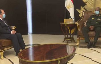 رئيس المخابرات العامة يبحث ملفات التعاون الثنائي مع القيادات السودانية 
