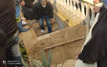  صورة لمقبرة الداعية الراحلة عبلة الكحلاوي تجاور الإمام الشافعي