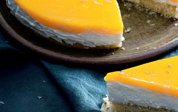 طريقة كيكة الجبن والتوت الأصفر