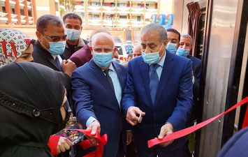 وزير التموين ومحافظ بورسعيد يفتتحان أول مركز تموين تكنولوجي مطور للخدمات اللوجستية 