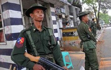 انتشار جيش ميانمار في الشوارع