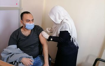 تطعيم الأطباء 