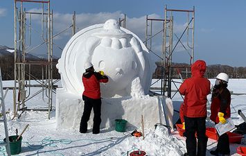 تمثال جينكون للثلج من جينجيسكان