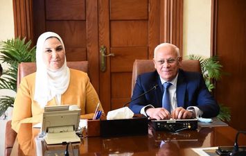 جانب من لقاء وزيرة التضامن الاجتماعي ومحافظ بورسعيد