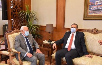محافظ بورسعيد يستقبل وزير القوى العاملة