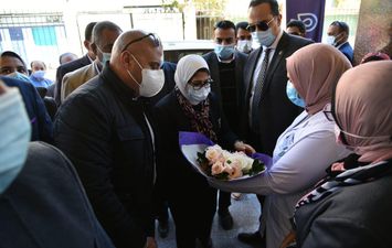 وزيرة الصحة تتفقد وحدة طب أسرة الشيخ موسى