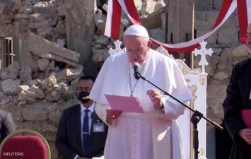 البابا فرانسيس من أمام كنيسة مدمرة في الموصل : تناقص أعداد المسيحين في العراق غلط جسيم 