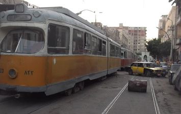 ترام الرمل الأصفر القديم