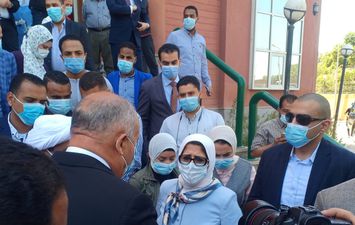 وزيرة الصحة تتفقد مستشفى قفط لعزل مصابي كورونا