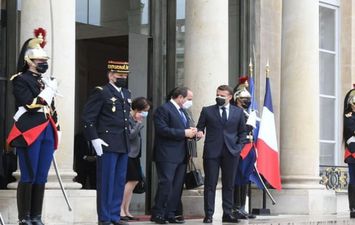 الرئيس السيسي ونظيره الفرنسي