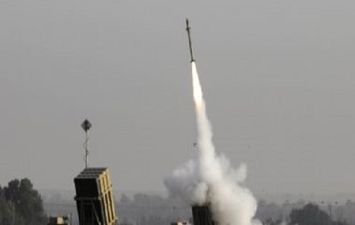 الصواريخ الإسرائيلية تسقط وتدمر الأراضي الفلسطينية