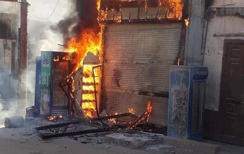 نشوب حريق بأحد المحال التجارية باسوان