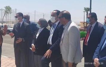 نائب محافظ كفر الشيخ يتفقد مواقع الأراضي القابلة للزراعة بالوادى الجديد 