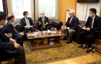 لقاء غرفة القاهرة التجارية مع سفارة المجر