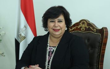 الدكتورة ايناس عبد الدايم 