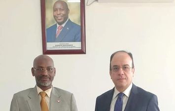 سفير جمهورية مصر العربية في بوجومبورا ووزير الكهرباء والطاقة البوروندي 