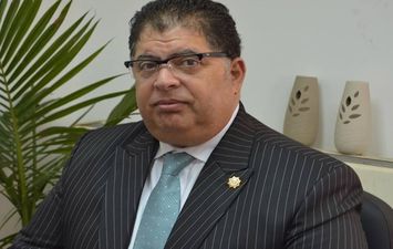 أسامة حفيلة نائب رئيس الاتحاد المصري لجمعيات المستثمرين