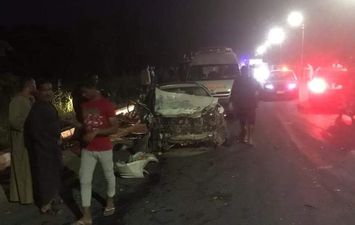 حادث تصادم 3 سيارات بطريق الأربعين في قنا